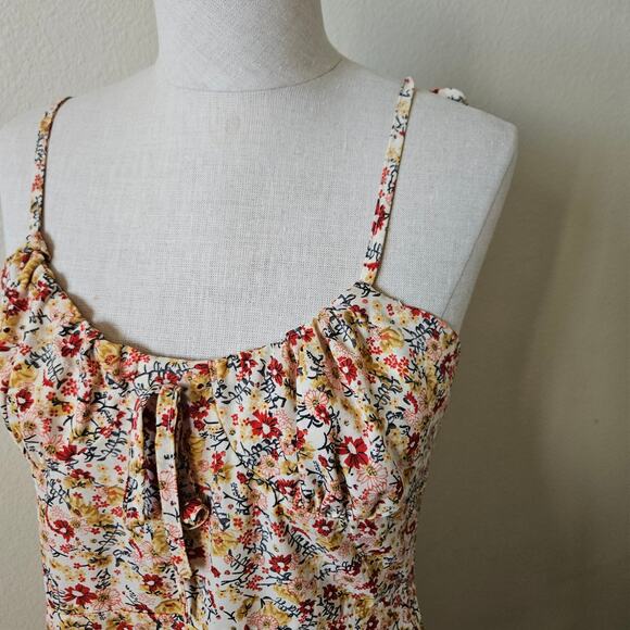 Floral Smocked mini dress Large - Picture 2 of 7